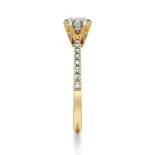 Pierścionek złoty z diamentami